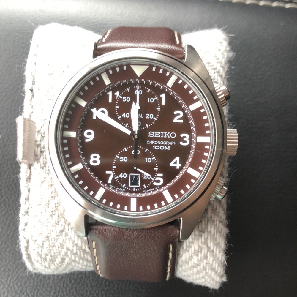 Men’s seiko chronograph 100m